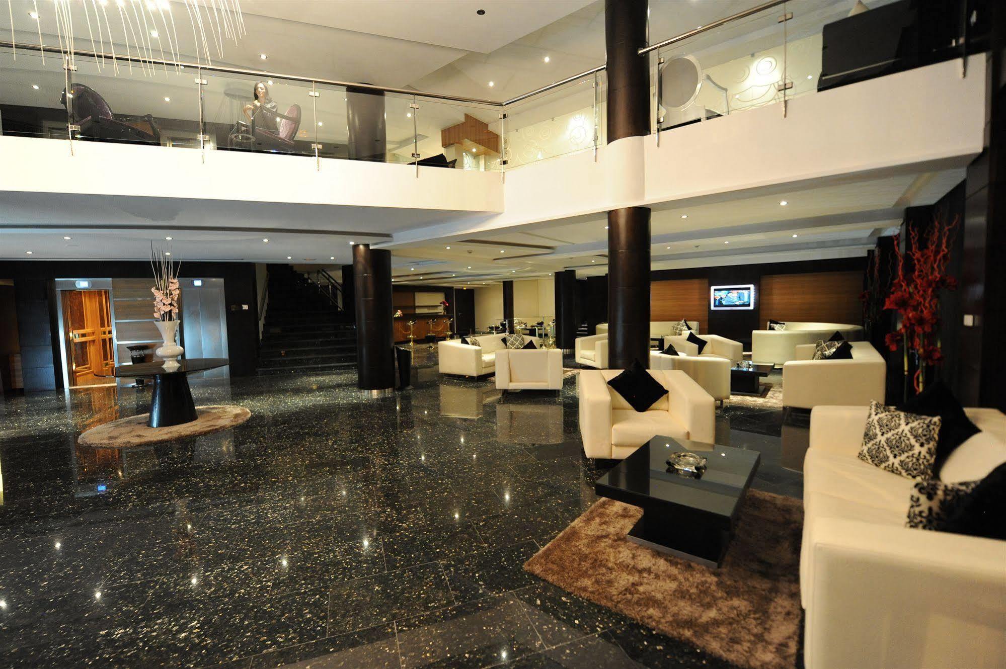 Rive 4*