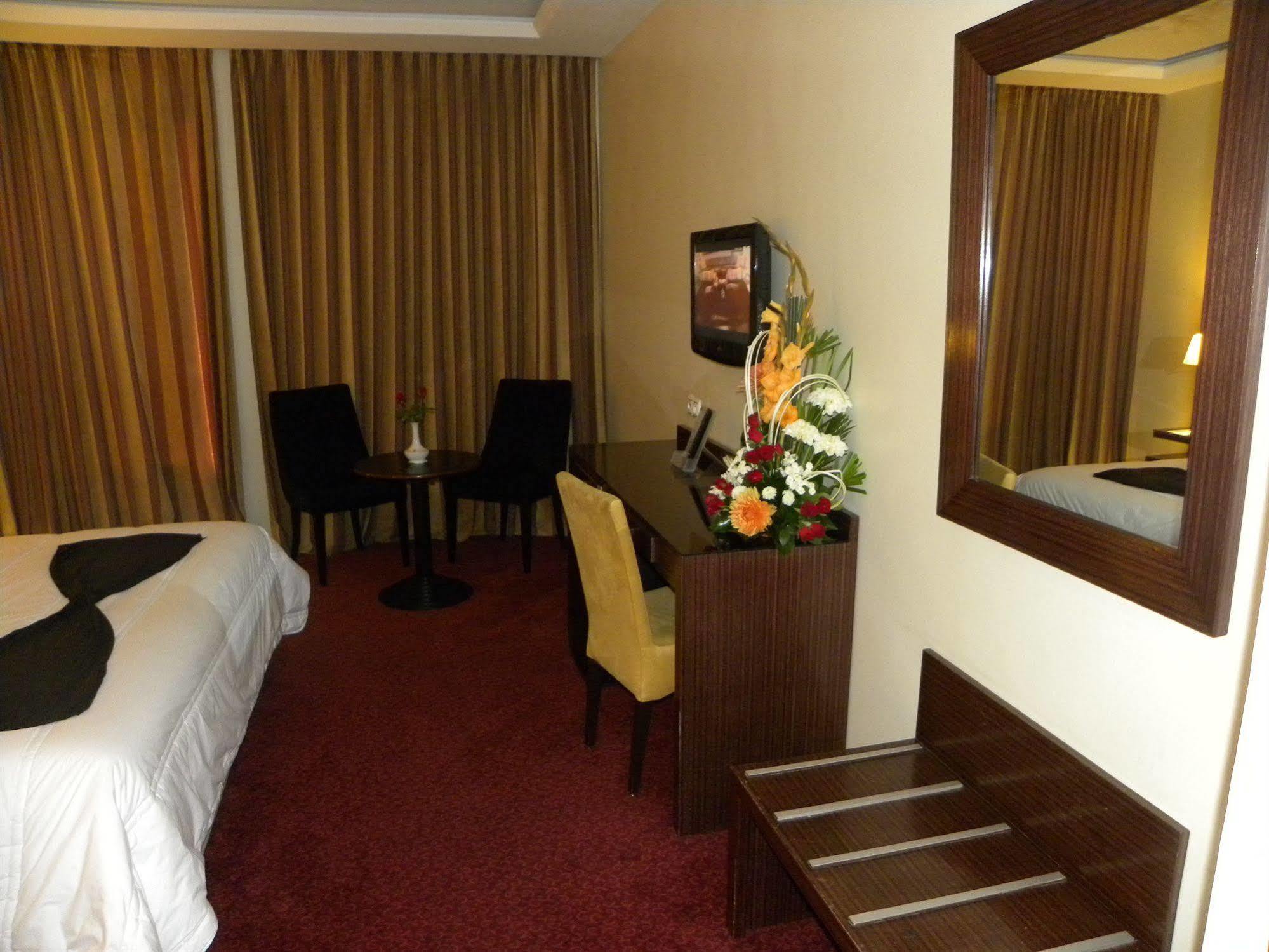 Rive 4*