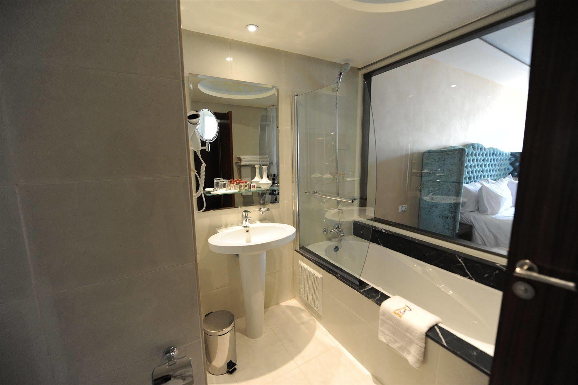 Rive 4*